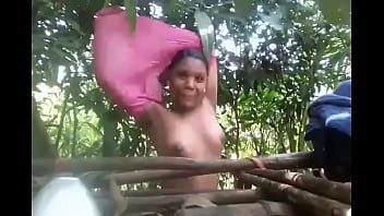 bangla desi village ma chele bathing