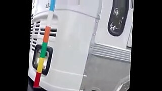 driver-seduce-passenger-licking-pussy