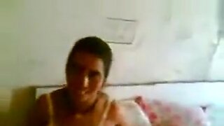 katarinka sare aunty hot seins