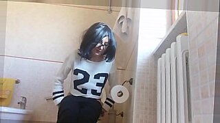 hot-mom-sleep-squirt