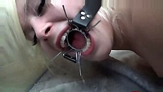 joi-licking-vibrator