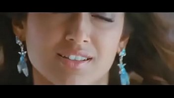 bollywood actress garam videos