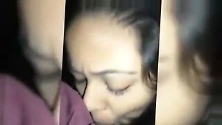 maa bete ka road sexy video