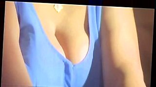 big tit mom open saree or bra