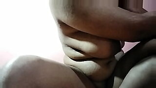 desi-safed-girl-ki-chudai