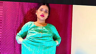 mom-mistake-son-fucking-hindi