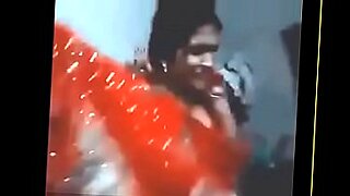 indian-aunty-saree-puku-captured-secretly