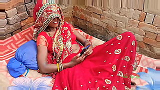 saree-red-two-ladies-romace