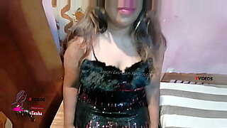 cute-beautiful-glasses-secretary！①kiss-blowjob-nipple-licking-handjob-in-the-car！