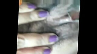 18-year-old-girl-finger-fucking