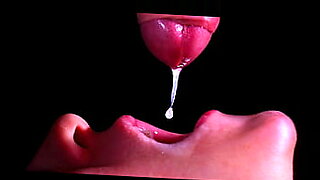 ejaculation-on-pink-lips