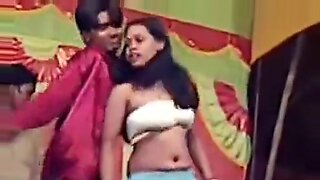 pakithani nude dance muzra
